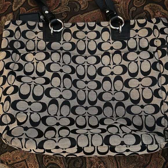 Coach purse - Picture 2 of 8